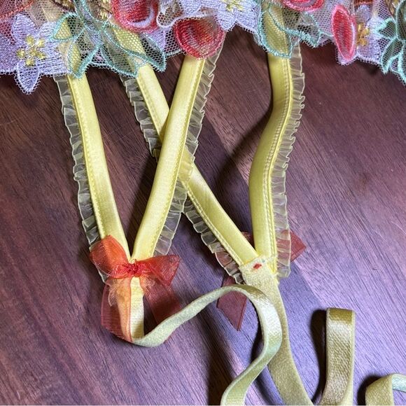 for Love & Lemons garter belt 🔥 yellow with cherry lace 🔥 NWT 🔥 extra small - Picture 6 of 13